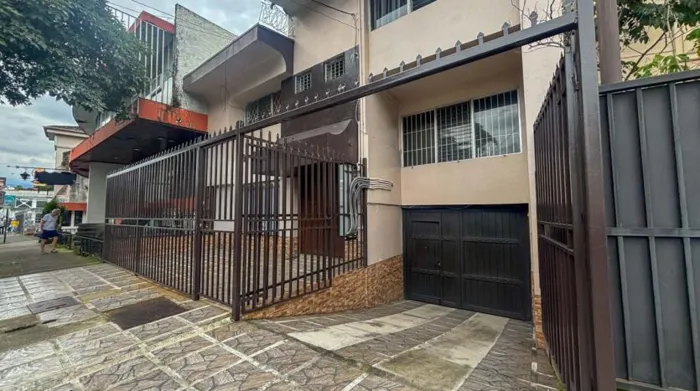 Inversión estratégica Casa + 5 apartamentos rentables en San Pedro en San Pedro, Montes De Oca, San José — $575,000