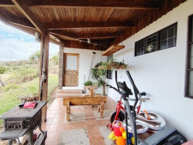Venta de Casa en lote de 3838 m2 en San Nicolas Cartago en San Nicolás, Cartago — ₡ 192 000 000 - Foto 3 de 19