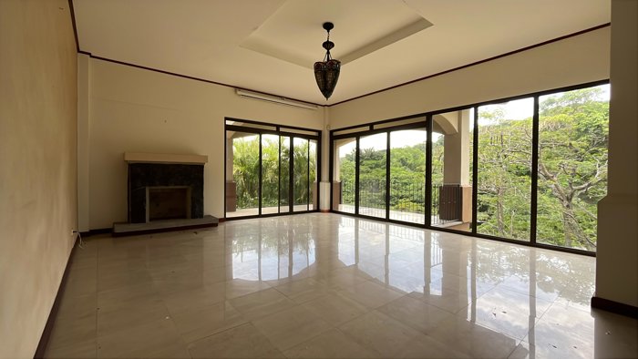 Condominio Cerro Colón in Colón, Mora, San José — $750,000