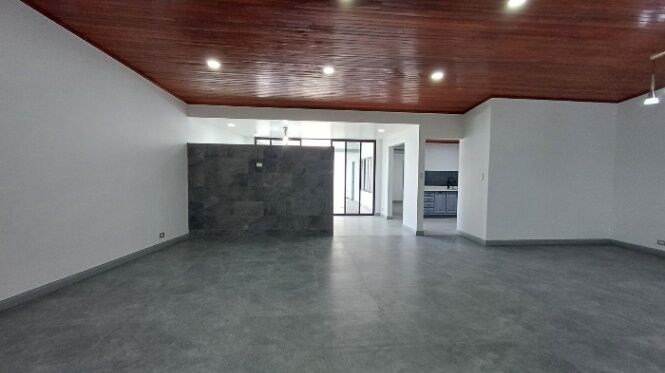 Venta de Casa con 4 habitaciones en Freses Curridabat en Granadilla, Curridabat, San José — $295,000