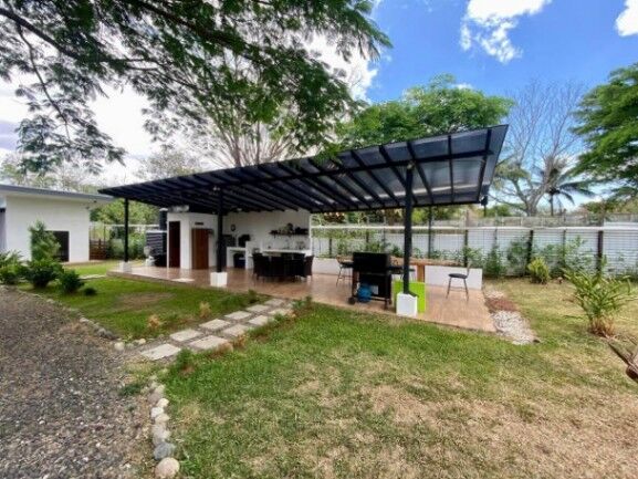 Se vende casa de lujo con 1,950m2 en Guácima Alajuela 25-308 en Guácima, Alajuela — $375,000