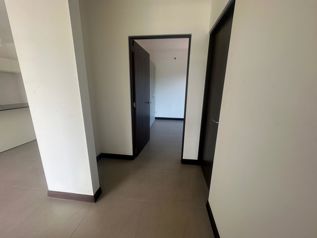 VENTA DE APARTAMENTO, SANTA ANA, POZOS, CONDOMINIO URBAN FLATS in Pozos, Santa Ana, San José — $220,000 - Photo 5 of 18