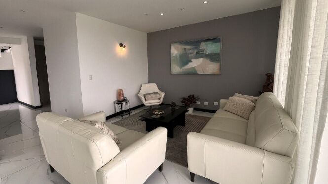 Se vende casa en Escazú San José 26-710 en San Rafael, Escazú, San José — $725,000