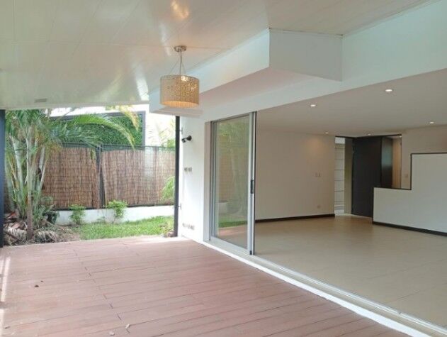 CASA EN VENTA, SANTA ANA $395.000 COD#25-1841 en Santa Ana, San José — $395,000