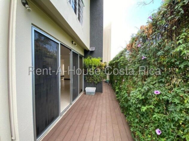 Alquiler de Casa en Santa Ana-Piedades. RAH 26-1471 en Piedades, Santa Ana, San José — $2,000