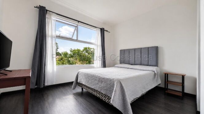 Venta | Apartamento de 2 habitaciones en Torres de Granadilla #26-2173 GS en Granadilla, Curridabat, San José — $185,000