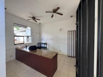 Venta de Hotel en Garabito-Jacó. INVERSIÓN in Jacó, Garabito, Puntarenas — $1,200,000 - Photo 4 of 13