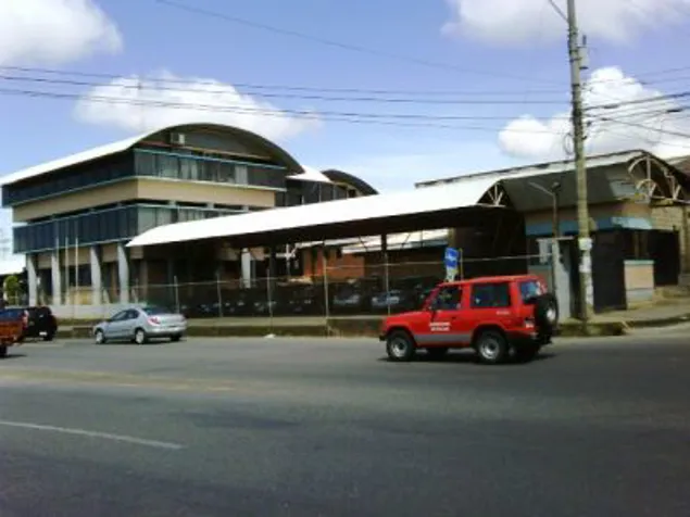 SE ALQUILA EDIFICIO DE OFICINAS EN LAS INMEDIACIONES DE REAL CARIARI en Heredia — $11,880