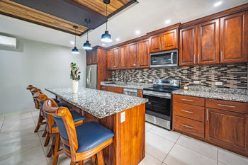 ¡Un Hogar en Ciudad del Mar, Jacó! en Jacó, Garabito, Puntarenas — $399,000 - Foto 4 de 37
