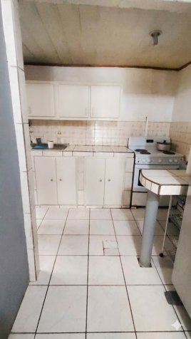 Casa para familia pequeña con  parqueo bajo techo y máxima seguridad en Hatillo, San José — ₡ 58 000 000 - Foto 3 de 5