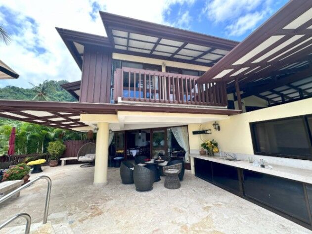 Venta de Estupenda Casa de Playa en Garabito, Puntarenas / JB OFC Mls. 25-428 en Jacó, Garabito, Puntarenas — $1,500,000