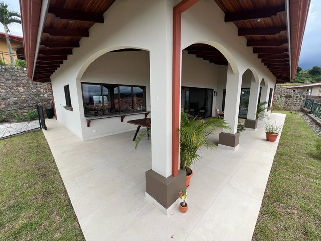 Casa Eucalipto en Residencial Oro Monte Naranjo con hermosas vistas in Cirrí Sur, Naranjo, Alajuela — $1,500 - Photo 2 of 39