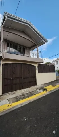 BEAUTIFUL PROPERTY FOR SALE in Ulloa, Heredia — ₡ 79 000 000 - Photo 2 of 14