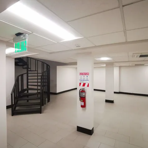 SE ALQUILA LOCAL COMERCIAL EN CENTRO EJECUTIVO LA VIRGEN, LA URUCA en Uruca, San José — $3,654 - Foto 3 de 15