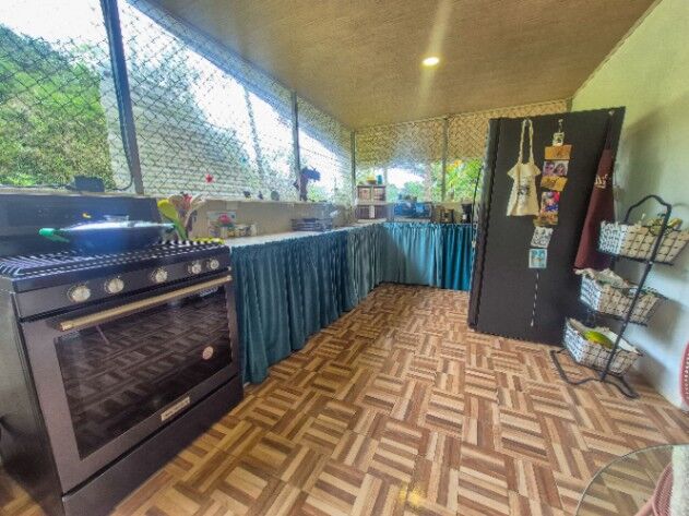 Casa cerca al entrada de las Cataratas Nauyaca  in Barú, Pérez Zeledón, San José — $275,000