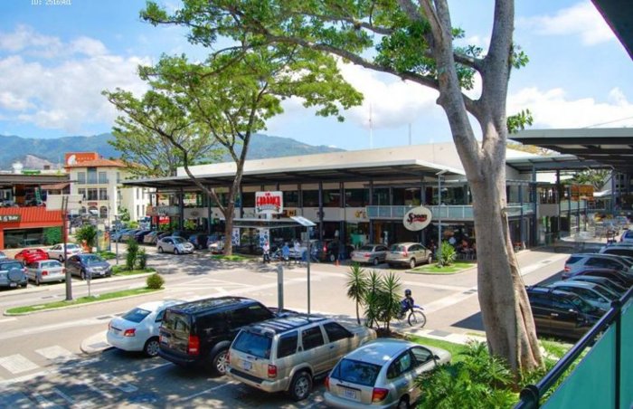 ALQUILER LOCAL COMERCIAL EN SÓTANO MOMENTUM LINDORA en Santa Ana, San José — $3,909 - Foto 3 de 8