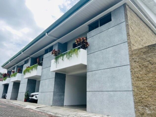 Venta de Casa en San Rafael de Escazû. RAH 25-1581 en San Rafael, Escazú, San José — $230,000