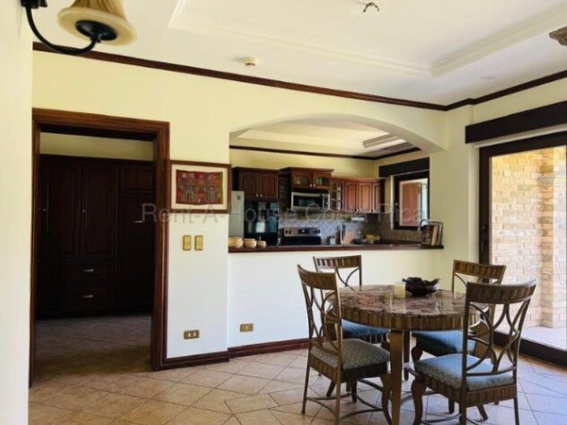 Venta de Casa en Santo Domingo de Heredia. RAH 26-1825 en San Vicente, Santo Domingo, Heredia — $498,000