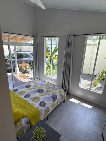 Casa Moderna de 3 Habitaciones en Bahía Ballena, Uvita en Bahía Ballena, Osa, Puntarenas — $264,000 - Foto 3 de 61
