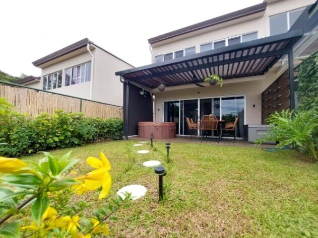 Venta casa con terraza y patio Ciudad Colón in Colón, Mora, San José — $235,000