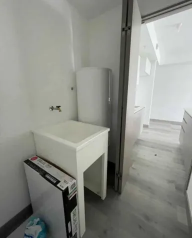 VENDO HERMOSO APARTAMENTO CON PARQUEO EN TORRE SER, ESCALANTE en Carmen, San José — $1,400 - Foto 3 de 24