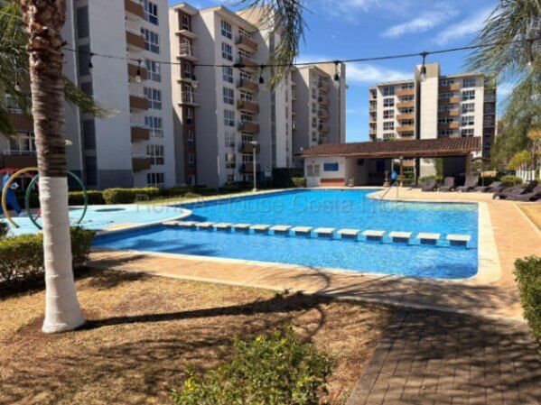 🏡 Hermoso Apartamento en Planta Baja – Condominio 9-10, Concasa 26-1511  en San Rafael, Alajuela — $115,000