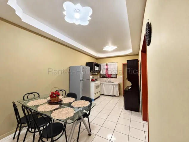 Venta de Casa en Agua Caliente de Cartago. RAH 27-846 in Aguacaliente, Cartago — ₡ 67 000 000 - Photo 2 of 7