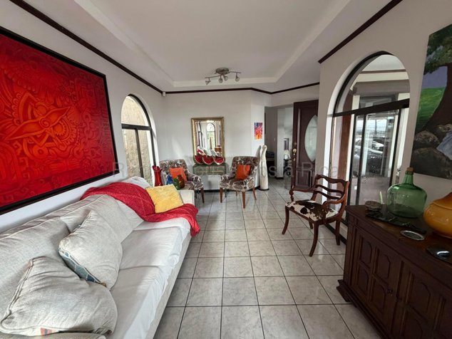 Alquiler de Casa de Lujo AMUEBLADA en San Isidro de Heredia. RAH 27-3 in San Isidro, Heredia — $1,800 - Photo 3 of 16