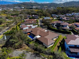 Exclusiva Residencia de Lujo de Una Planta en Santa Ana in Uruca, Santa Ana, San José — $2,975,000 - Photo 2 of 30
