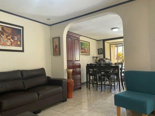 Venta de Casa en Pozos de Santa Ana. RAH 26-1072 PRECIO REBAJADO in Pozos, Santa Ana, San José — ₡ 106 000 000