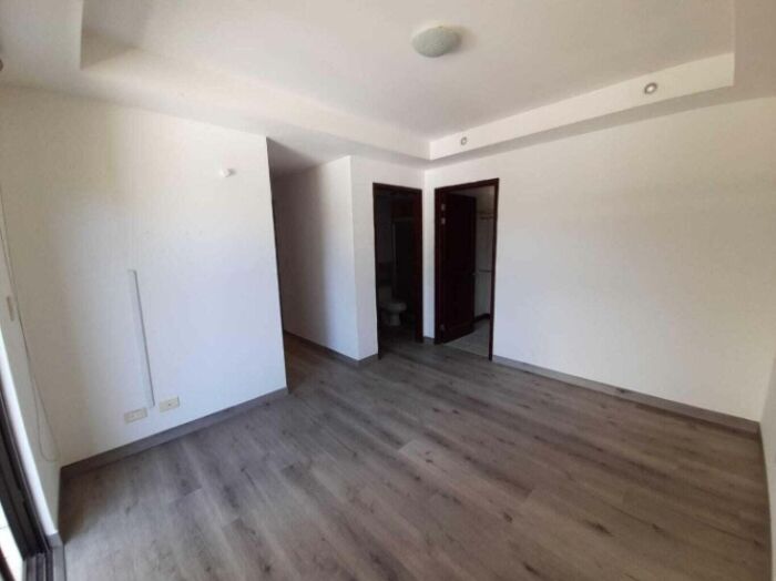 Se vende apartamento en Santa Ana San José 26-1008 in Santa Ana, San José — $190,000