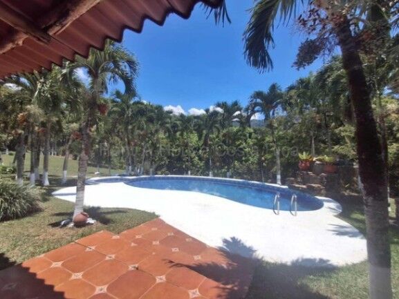Propiedad en venta Acosta a solo 1.30 minutos de San José en Guaitil, Acosta, San José — ₡ 120 000 000