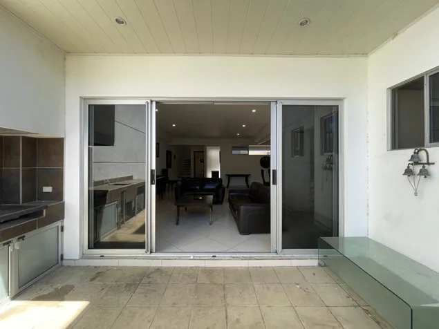 🔥 ALQUILER – Casa Amueblada en Condominio Escazú. en Escazú, San José — $2,900