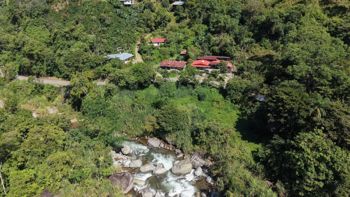SE VENDE TERRENO IDEAL PARA PROYECTO RESIDENCIAL O REFUGIO TURISTICO FRENTE AL RIO en Rivas, Pérez Zeledón, San José — $50,000 - Foto 2 de 10