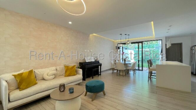 Venta de casa moderna con vista al bosque y amenidades premium #26-1421 GS in San Antonio, Escazú, San José — $325,000