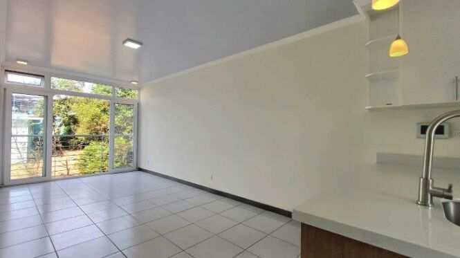 Acogedor apartamento para inversión o para su disfrute in Zapote, San José — $119,000
