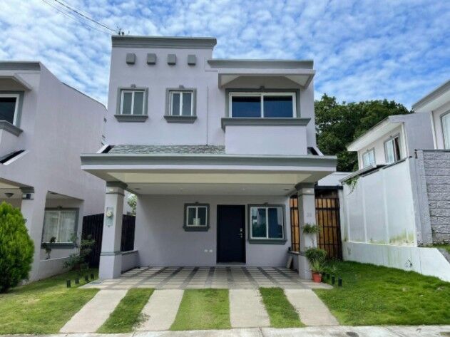 Venta Casa Guácima Alajuela Condominio en Guácima, Alajuela — $163,000