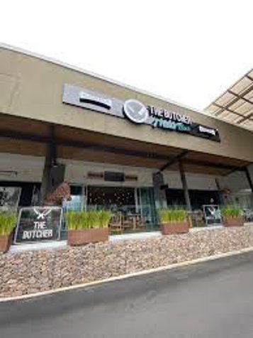 Local comercial R4 para restaurante/ Momentum Escazu /124.38 m2 en Escazú, San José — $3,795