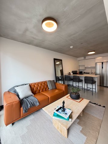 Alquiler apartamento Condominio Khaya. Full equipado in Curridabat, San José — $1,500 - Photo 2 of 10