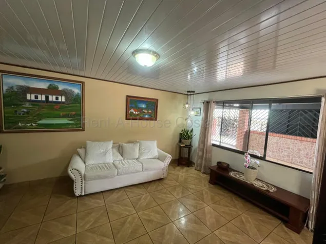 Venta de Casa + 4 Aptos Independientes en Barva-San Pedro. RAH 27-509 en San Pedro, Barva, Heredia — ₡ 165 000 000 - Foto 3 de 14