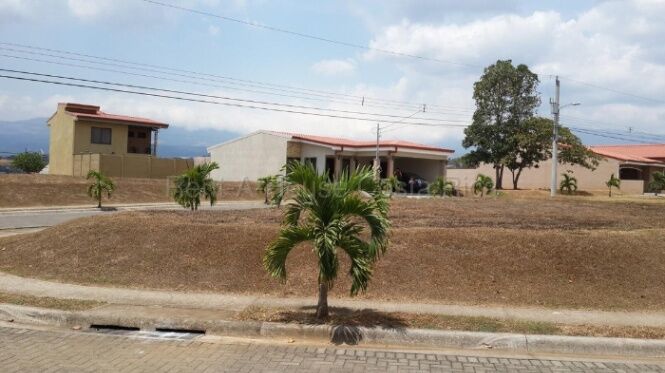 LOTE EN VENTA EN GRECIA ALAJUELA en Grecia, Alajuela — $86,000