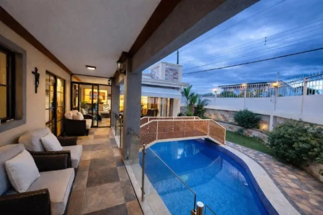 Venta de Casa Esquinera en Bello Horizonte-Escazú. RAH 26-1351 PRECIO REBAJADO en Escazú, San José — $370,000 - Foto 3 de 6