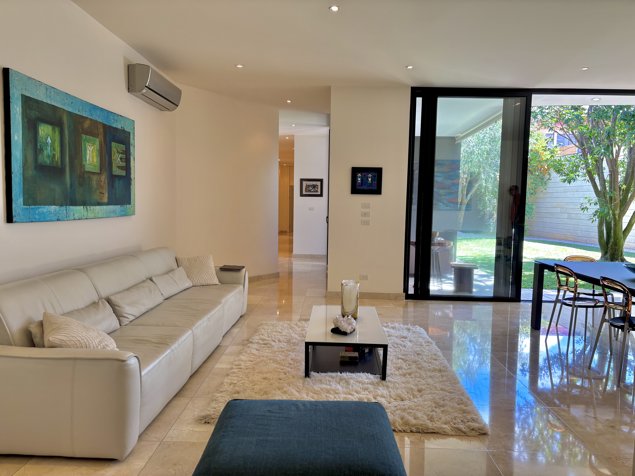 Venta de casa una planta en condominio en Lindora Santa Ana en Pozos, Santa Ana, San José — $545,000 - Foto 2 de 36