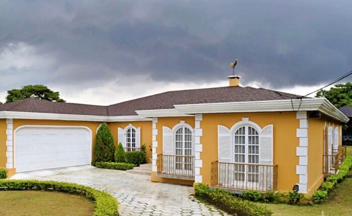VENTA DE CASA CON PISCINA, SAN JOSE, ESCAZU, SAN RAFAEL - 3646472 in San Rafael, Escazú, San José — $2,000,000