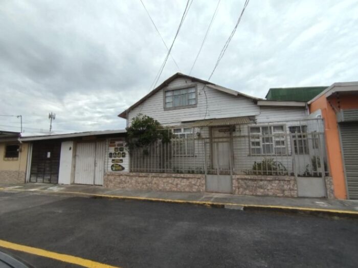 Venta de Casa + Local en Occidental de Cartago.  in Occidental, Cartago — ₡ 77 000 000