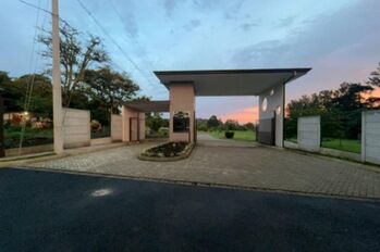 Se vende amplio lote de 1,000m2 en Jesús de Santa Barbara 24-1394 en Jesús, Santa Bárbara, Heredia — $135,000 - Foto 4 de 8