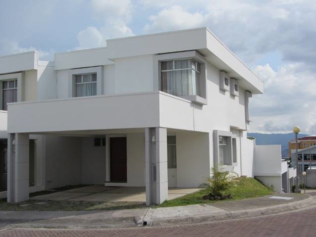Casa grande en Condominio San Pablo Heredia in San Pablo, Heredia — $180,000 - Photo 2 of 15