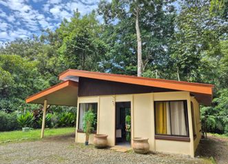 Propiedad Commercial Rodeada con Naturaleza en Daniel Flores, Pérez Zeledón, San José — $1,100,000 - Foto 4 de 9