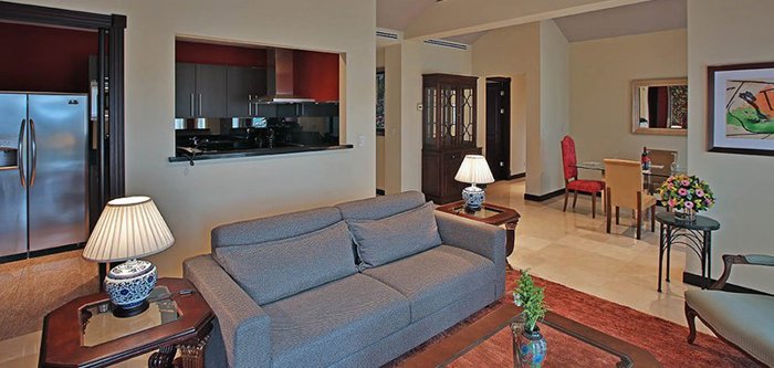 Condominio de 2 Habitaciones para la Renta in Escazú, San José — $3,450 - Photo 2 of 20