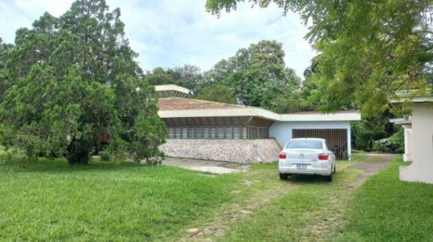 Se vende lote de 2 hectáreas en Mata de Plátano Goicoechea 25-1767 en Mata de Plátano, Goicoechea, San José — $1,643,440